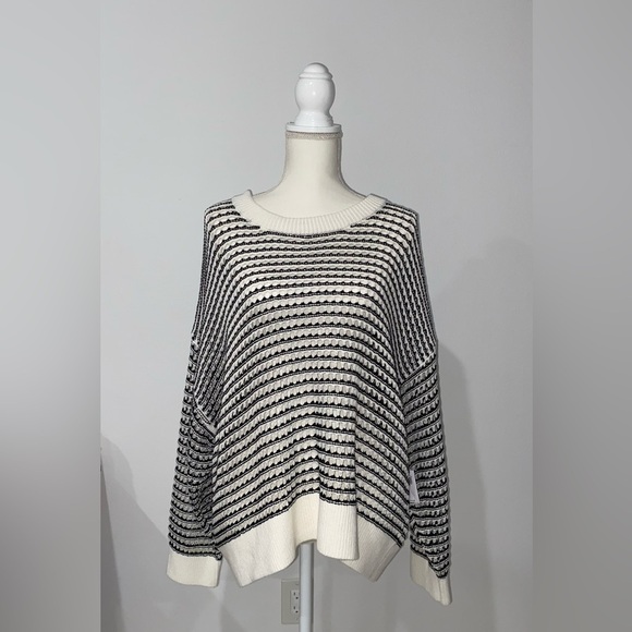 Old Navy Sweater - Picture 2 of 8